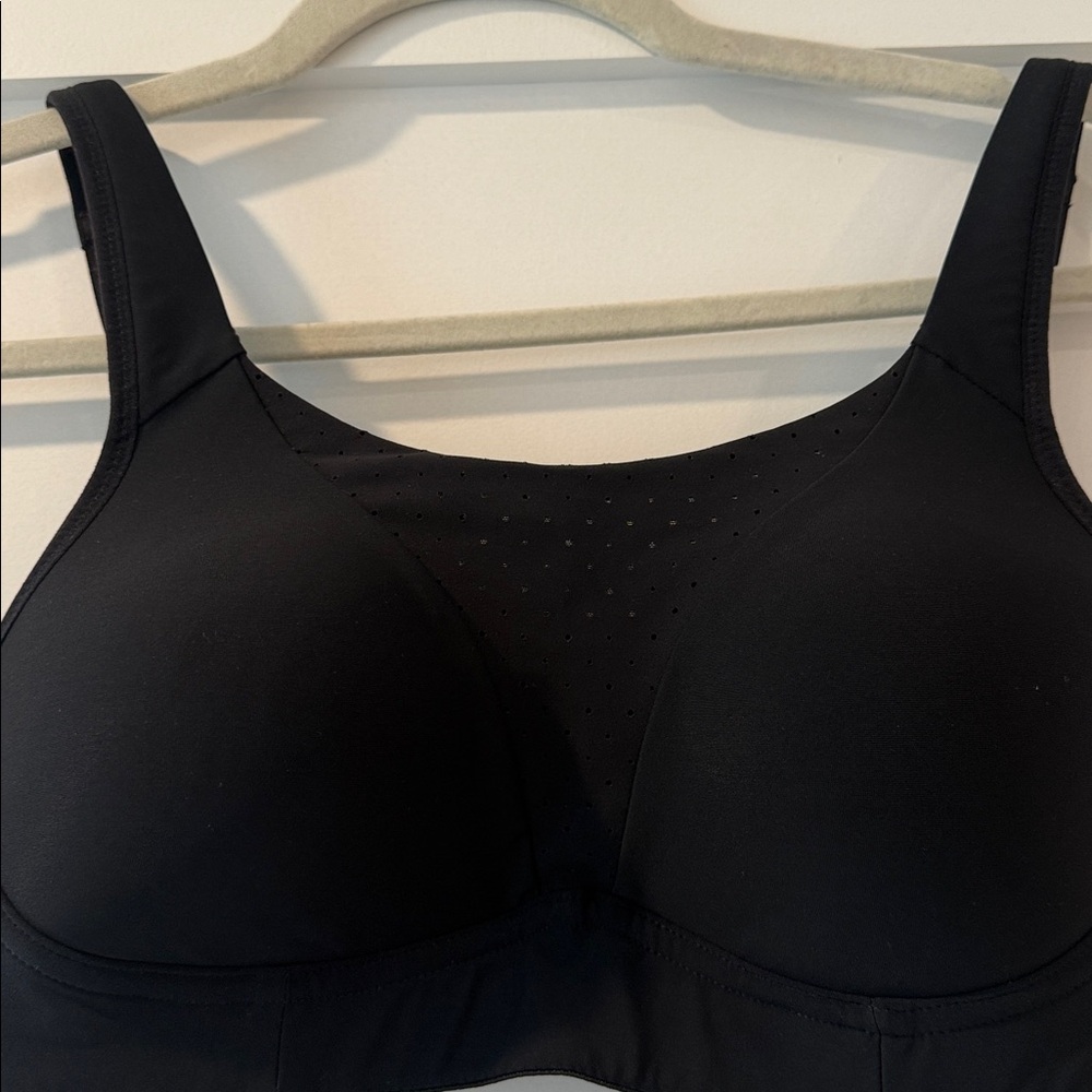 Lululemon sports bra - Picture 2 of 6